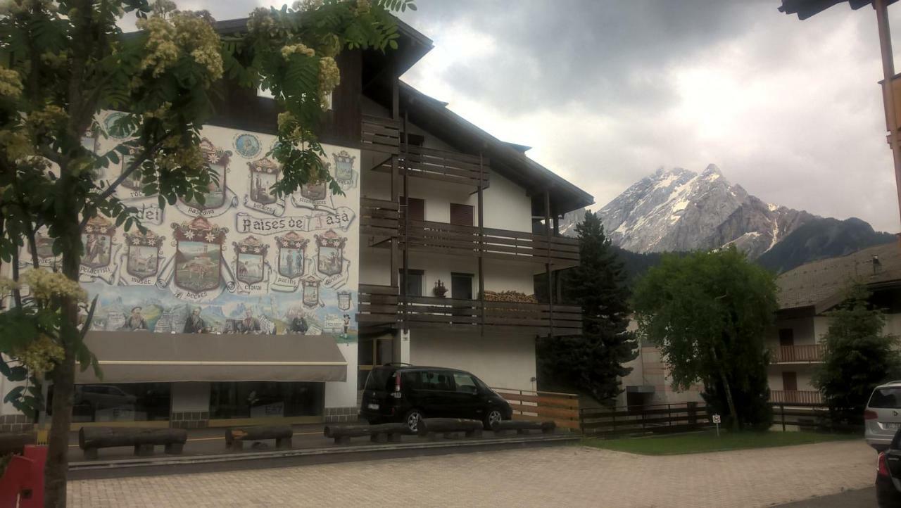 Appartamenti Bernard Sas Canazei Esterno foto